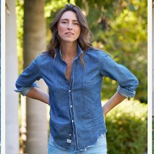 FRANK AND EILEEN SHIRT 
Barry Tailored Button-Up Shirt